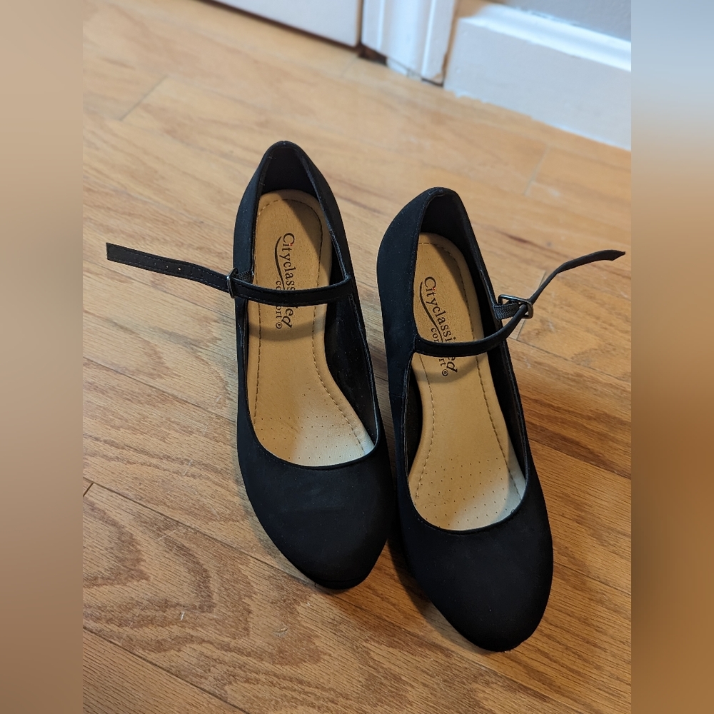 City Classified Pump Heels